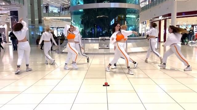 ТАНЦУЕМ В АВИАПАРКЕ!  ZIRUZA - S.O.S Dance Cover By RED SPARK | Choreography By Agusha