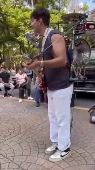 человек ансамбль