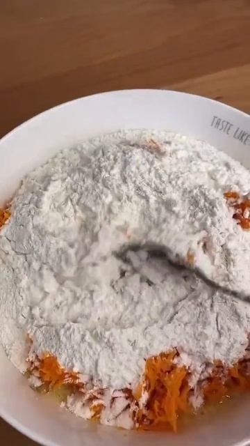 Воздушный  морковный пирог