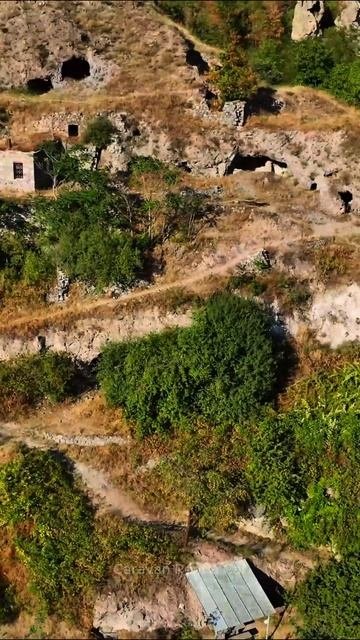 Где встречаются история и природа — начинается ваше путешествие. Арендуйте машину и исследуйте всё