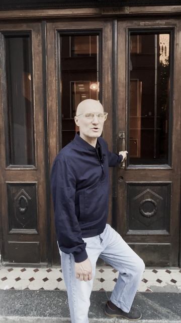 Деревянная дверь