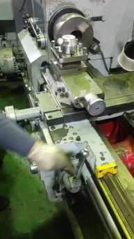 МК6056 Токарный Винторезный станок, РМЦ 1000 мм. Видео в работе