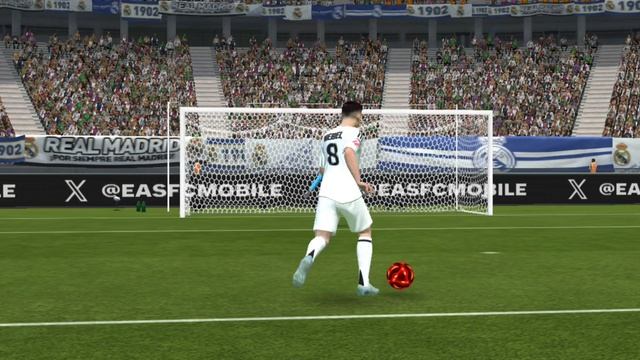 играю в фк мобайл