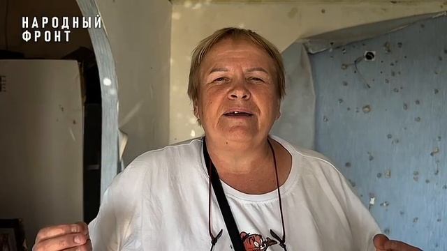 Холодильник на балке и посуда в руинах: что осталось от дома в Попаснянском районе.