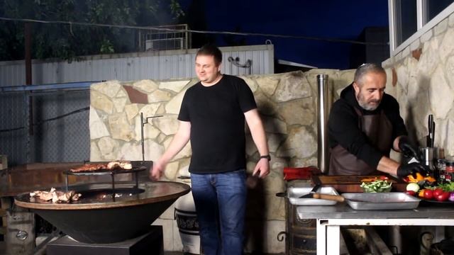 Шаурма XXXL на костре / Роман Пятаков