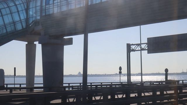 Кронштадский собор вдали. СПб-Кронштадт-Ломоносов-университет. Понедельник, 8 сентября 2025 г