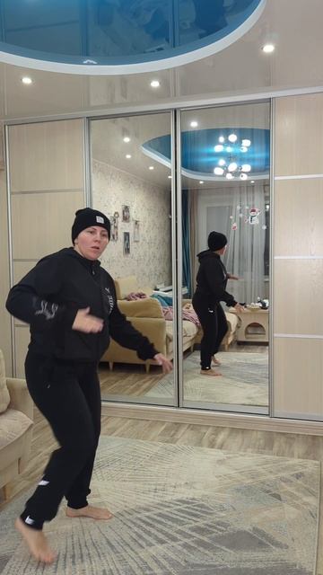 Девочки, было?)))

#юмор #фристайлом #ракамакафо #брейкданс #дети90х