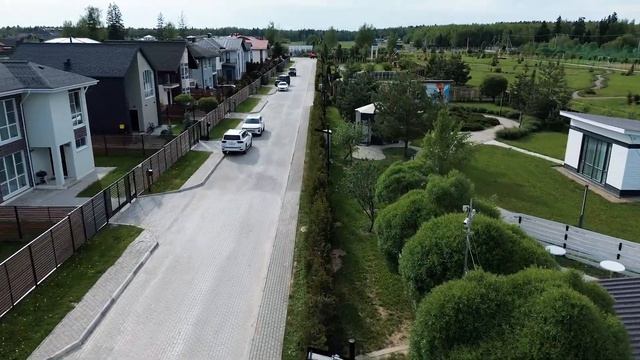 Обзор дома в поселке Берег Песочной: выбор, строительс
