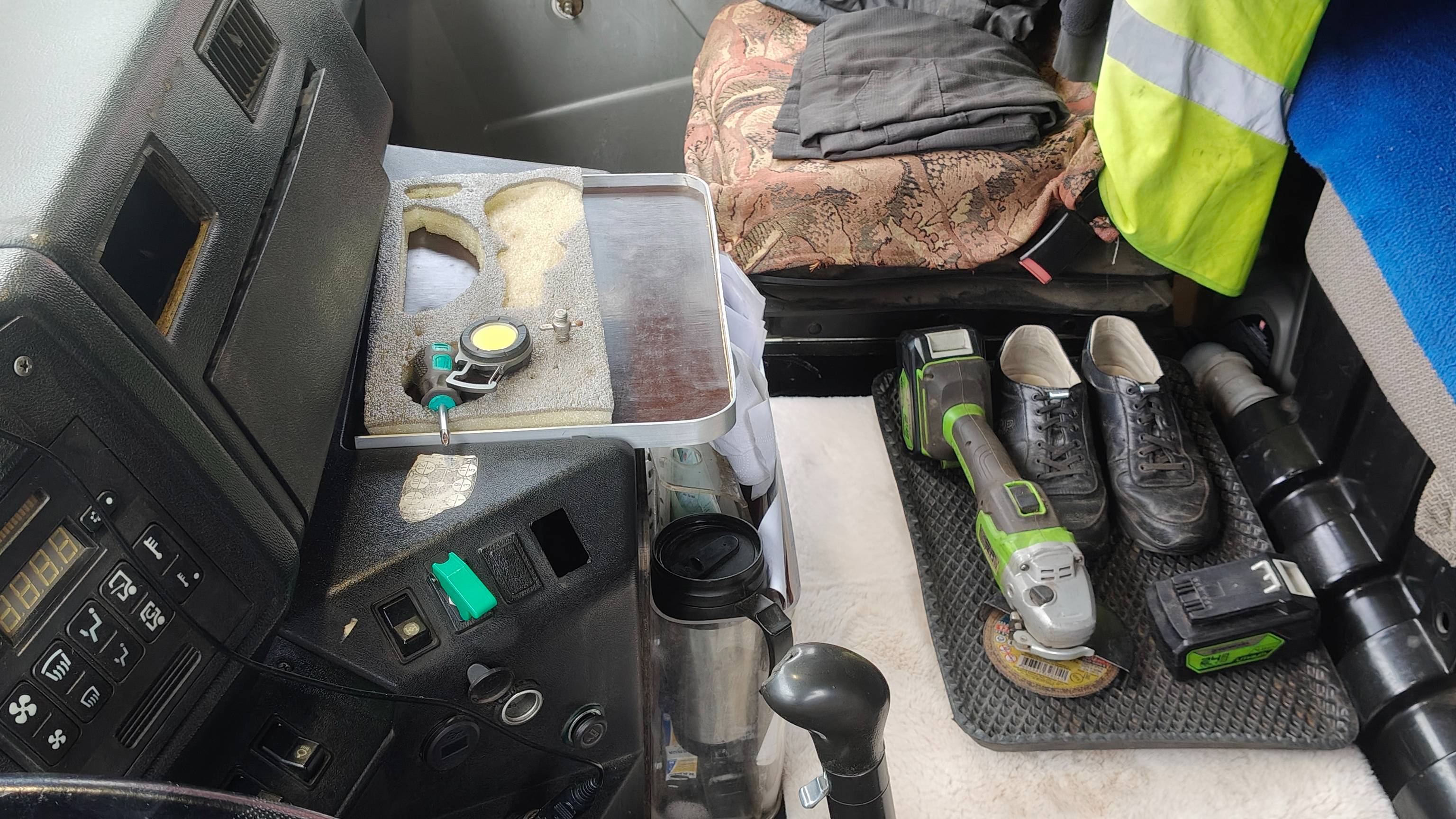 культура труда или как поменять масло в ДВС и не испачкаться самому, и вокруг всё