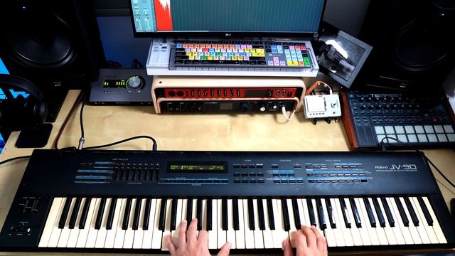 Roland JV 90  / Звуки 90-ых