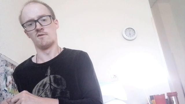 Матвей исполняет песню девочка моя.