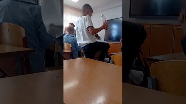 в школе