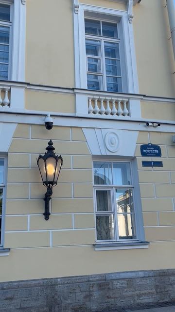 Летняя Площадь Исскуств в Санкт-Петербурге