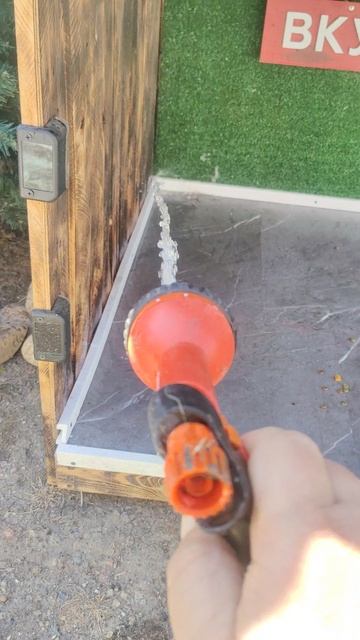 Пока затишье, навожу порядок в кафе.