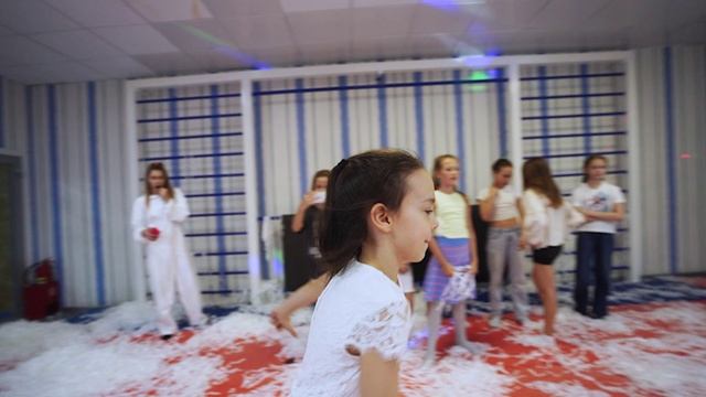 Бумажная дискотека