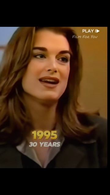 Эволюция стиля: как менялись образы Брук Шилдс