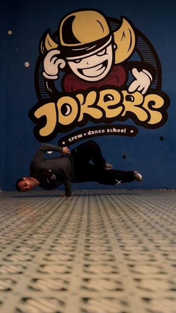 Треню балансы🥷🏼 #bboy #ara_style #break #dance #breaking #freeze #breakdance #брейкинг