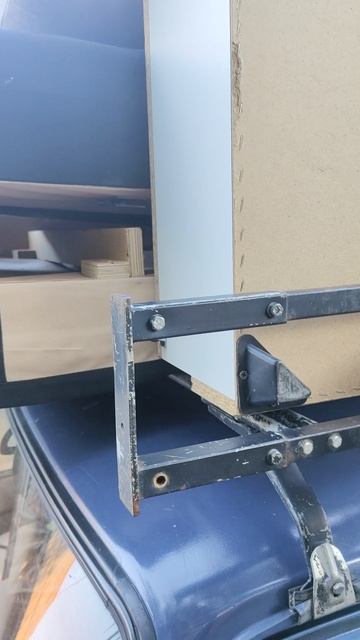 Ура! У меня есть диван!