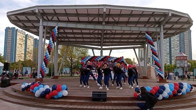 Москва День города 878 лет!Праздничные концерты на фестивальных площадках города для жителей, гостей