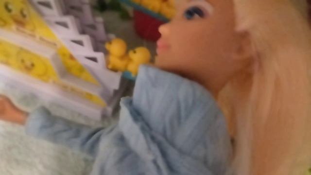 пробуем новое дубайское мороженое. Сабрина и Артём: весёлые истории кукол Барби.
