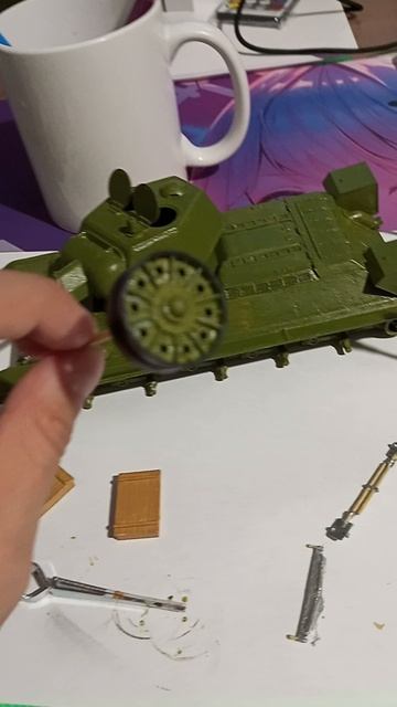 После покраски сборной модели. Модель Т-34-76 от ZVEZDA масштаб 1:35