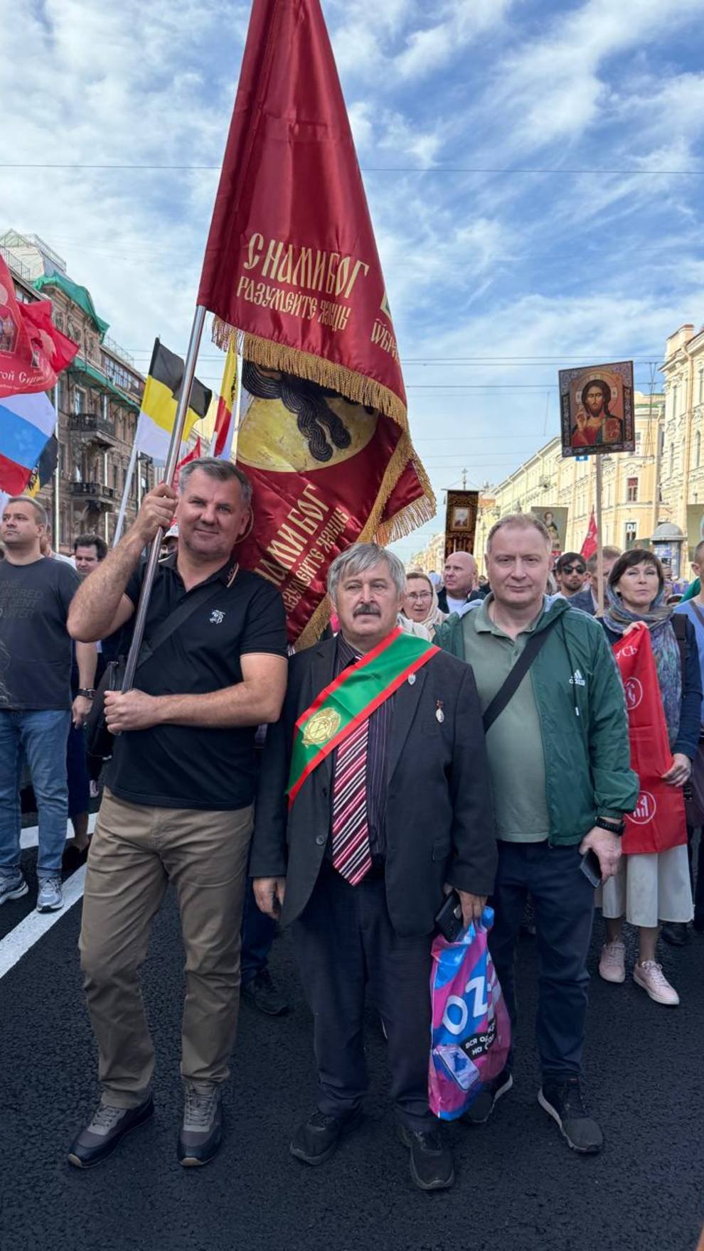 В Крестном ходе 12 сентября приняла участие колонна Александро-Невского братства
