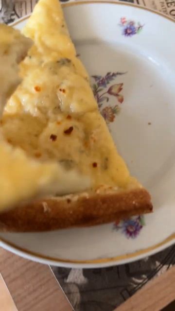 Пицца 🍕 «4 сыра», вкусняшка 😋, всем Bon appetite 😉👌👋