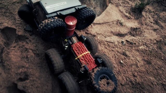 Бездорожье по дороге к маяку Crossrc EMO XL 6x6