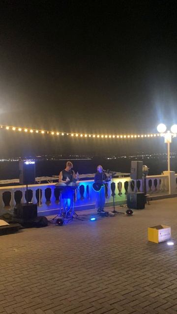 Уличные музыканты в Геленджике 2025