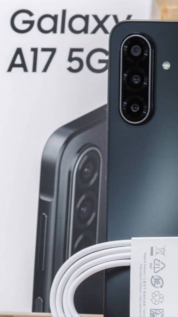 Samsung Galaxy A17 5G  - Телефоны 2025