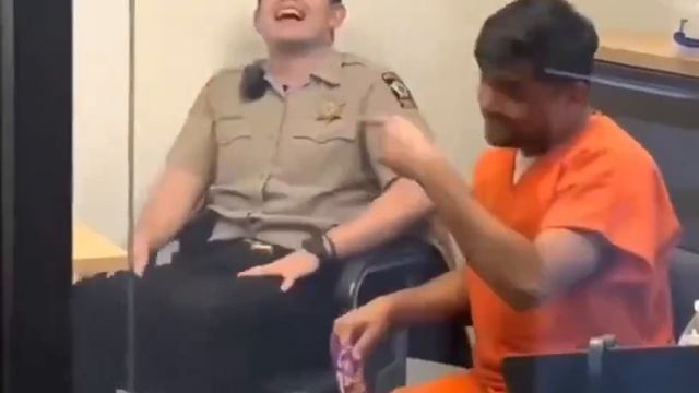 Выдавая всех