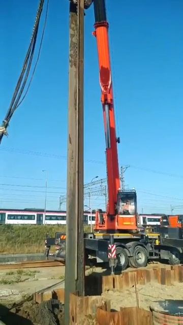 Извлечение шпунта Ларсена  7 985 185-77-77 Аренда спецтехники