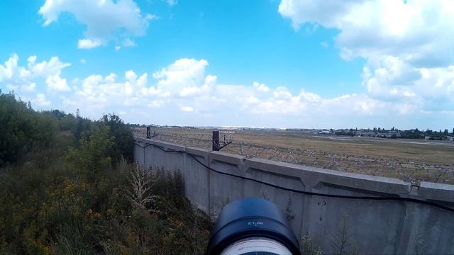 Посадка Як-42 АК ЮТэйр Карго в аэропорту Саратов-Центральный.