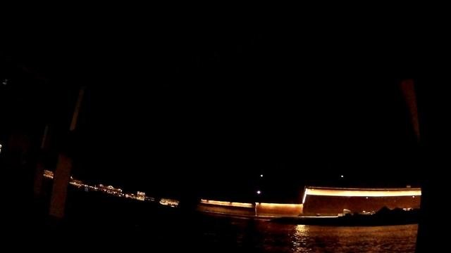 Ночная прогулка на теплоходе.