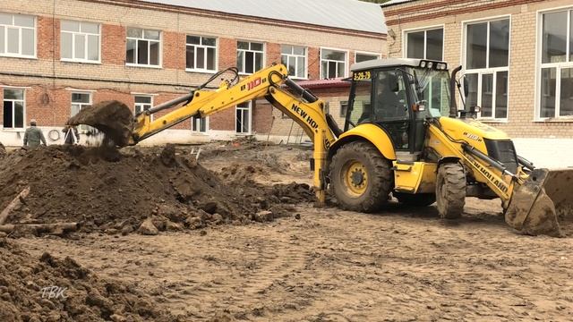 В Чажемтовской школе продолжается капитальный ремонт в рамках нацпроекта Молодёжь и дети