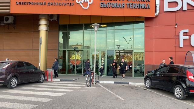 Г. Иваново пр. Строителей 25 ТЦ Ясеньтрафик у выхода сбоку