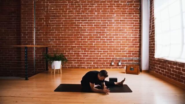 Travis Eliot - Full Body Deep Stretch