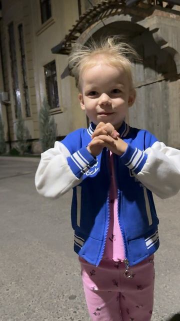 Ходит осень по дорожке. Рассказывает Аня 4 г