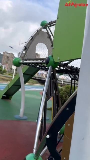 Давайте отправимся в увлекательное приключение по нашей индивидуально спроектированной игровой площа
