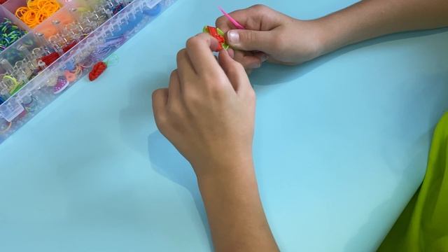  ПЛЕТЕНИЕ ИЗ РЕЗИНОЧЕК                                  ПЕРЧИК ЧИЛИ 