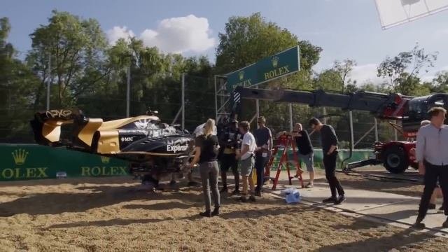 Как снимали одну из самых ярких сцен фильма F1 (2025)