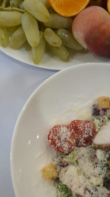 Только глянь какой салат!