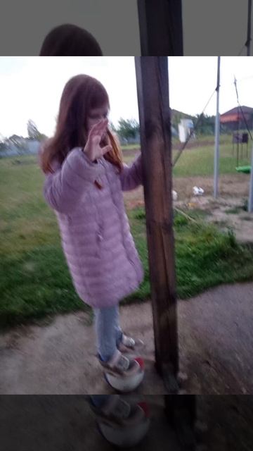 стоим на мячах