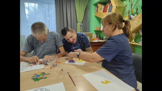 Стаканы с коктейлем из бумаги. ГБССУ СО ГПВИ «Волгоградский ПНИ»