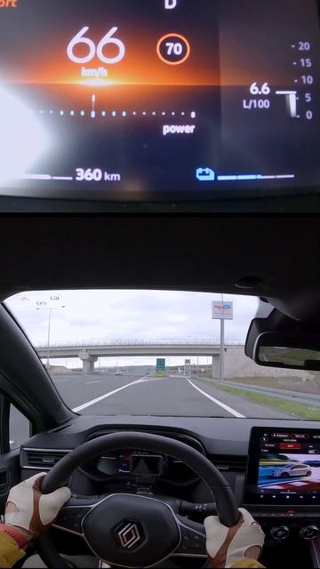 RENAULT CLIO HYBRID 2024 - Тест тормозов