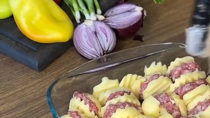 КАРТОФЕЛЬ С ФАРШЕМ 