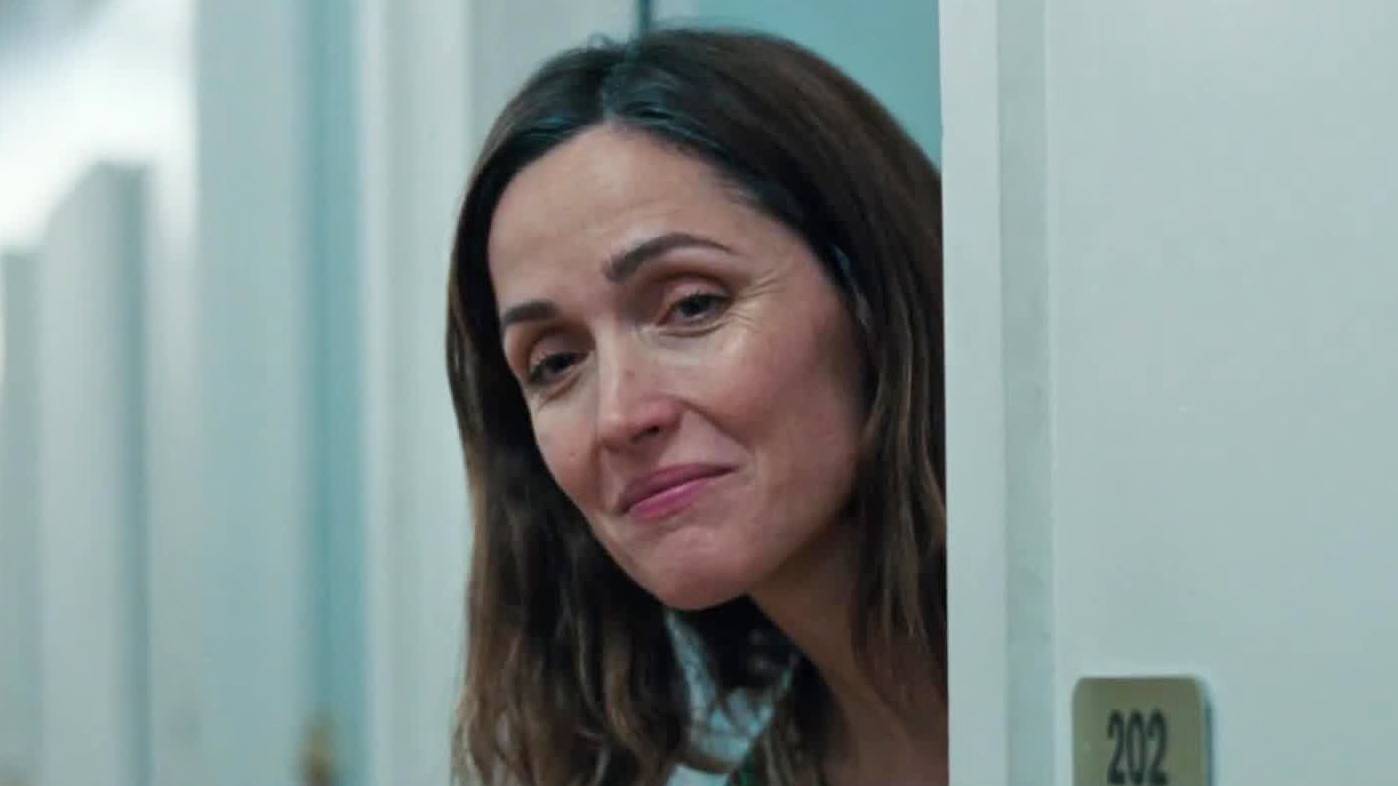 Я бы тебя пнула, если бы могла — Русский трейлер (2025)