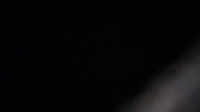 Над окошком месяц под окошком ветер