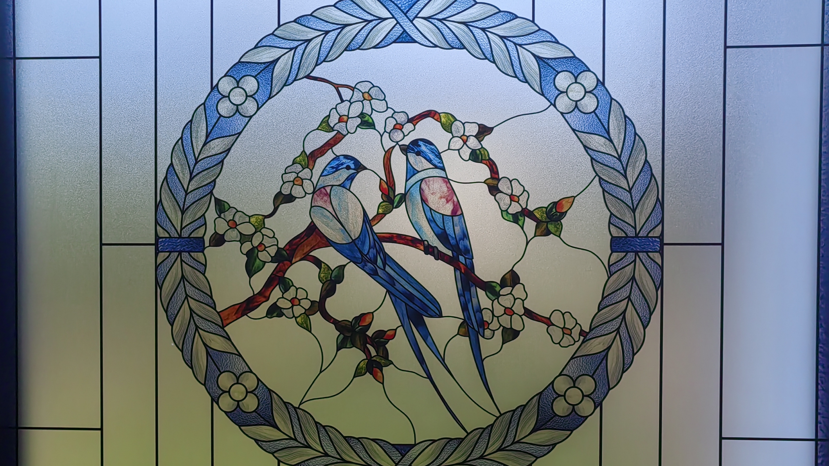 Витражная матовая самоклеющая плёнка Fl 51-1 для ванной комнаты