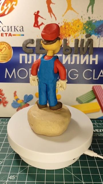 Марио из пластилина